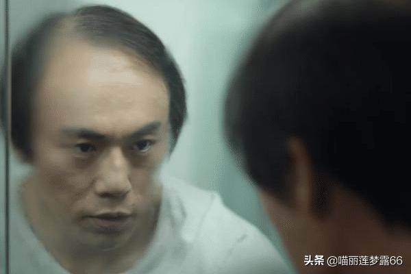 《隐秘的角落》首播飙到9分，秦昊取代潘粤明把斯文变态演到极致